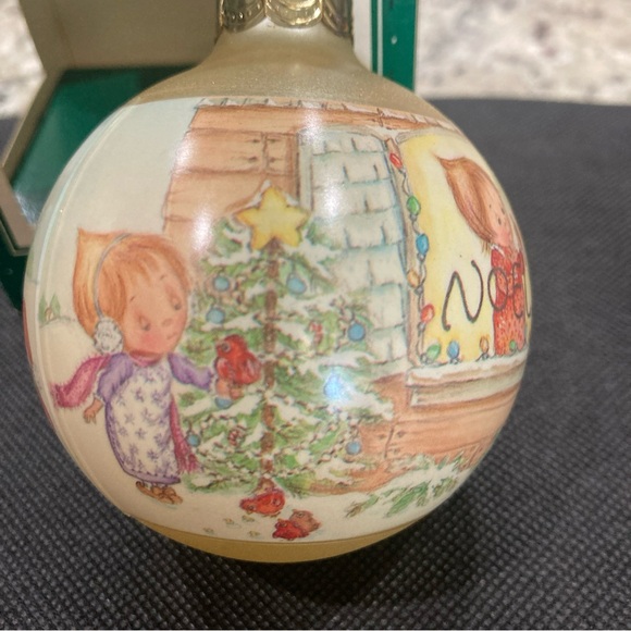 Hallmark Betsey Clark 1987 ornament “There’s no place like Christmas Preowned - Picture 1 of 7